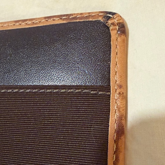 Coach Portfolio with classic Brown and Tan Logo - Picture 7 of 8